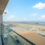 Premium Holidays - Seaview Flat Rubens At Apartment *