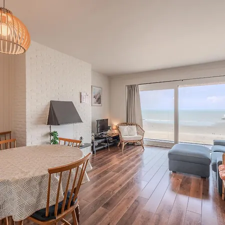 Premium Holidays - Seaview Flat Rubens At *