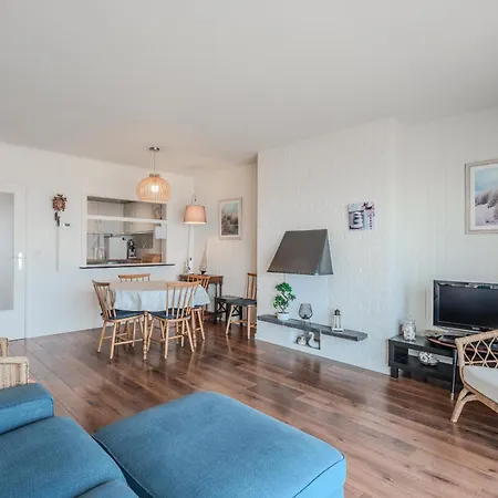 Premium Holidays - Seaview Flat Rubens At *